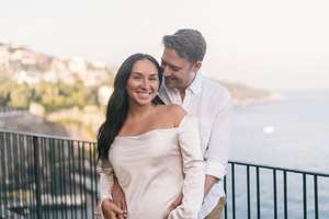 Couple honeymoon photoshoot in Sorrento