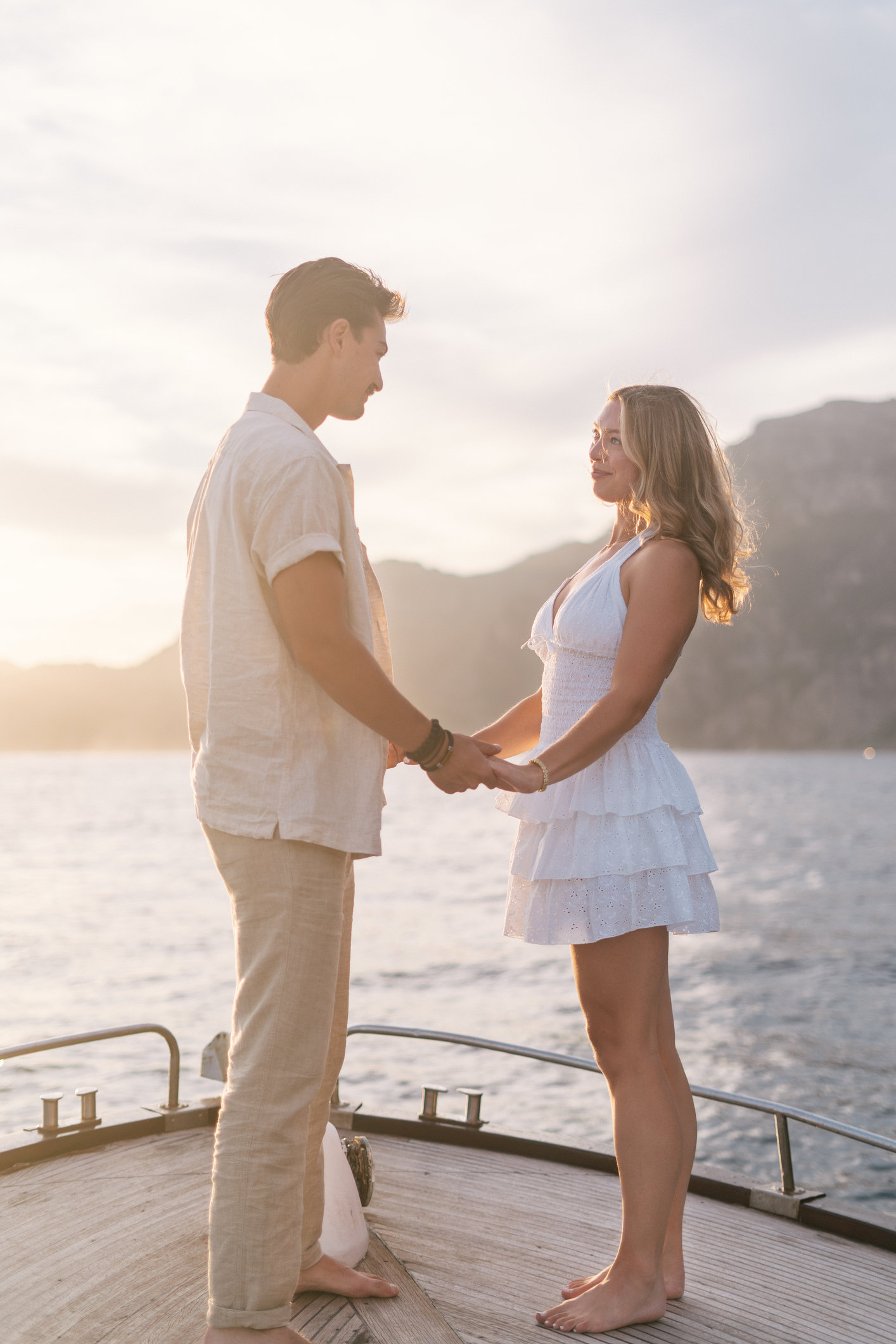 Couple photoshoot in Positano on a boat