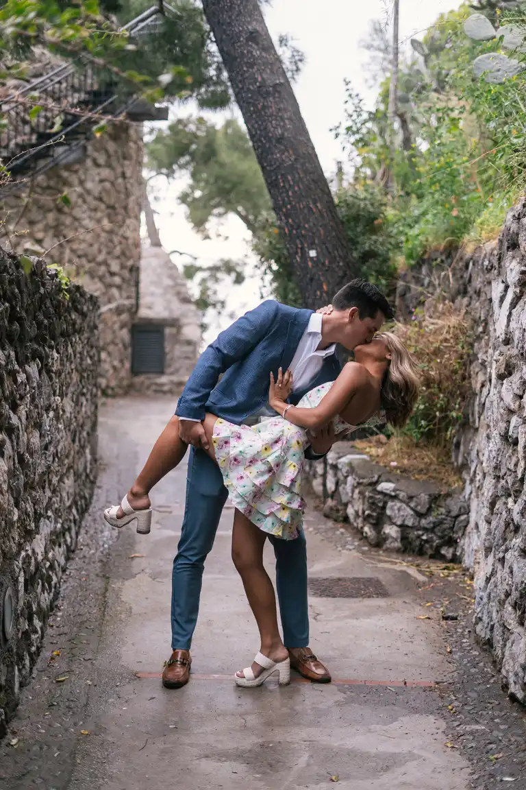 Glamorous elopement photoshoot in Positano
