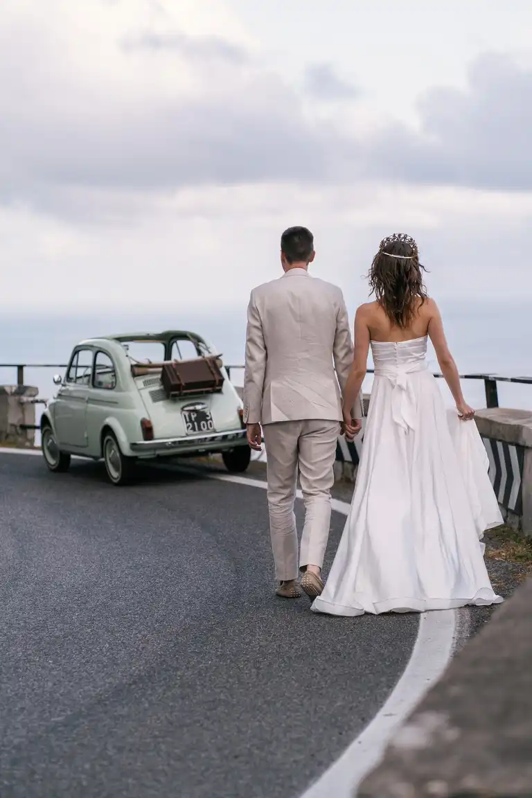 Vintage car photoshoot for destination wedding in Sorrento and Positano